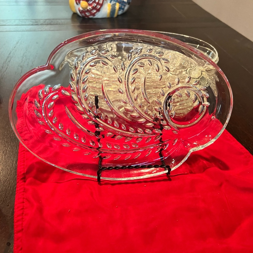 This Federal Glass Company Snack Plate 
Set of 8
